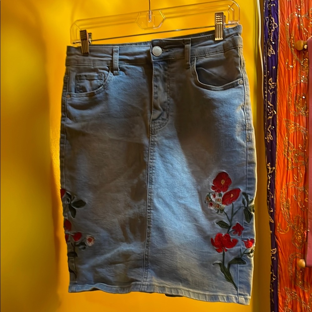 Oak and Poppy Floral Embroidered Stretch Denim Skirt
